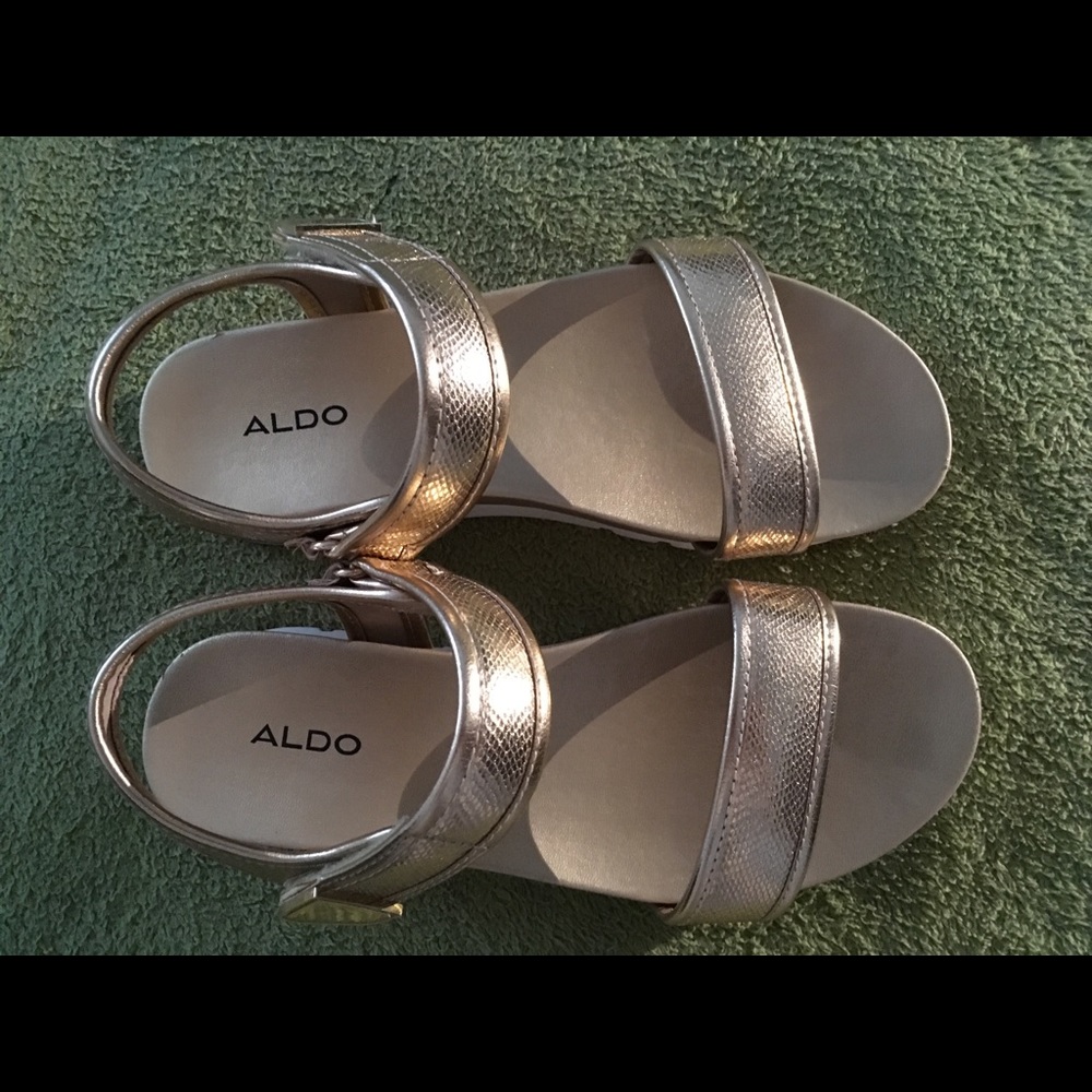 Sandals - Picture 2 of 2